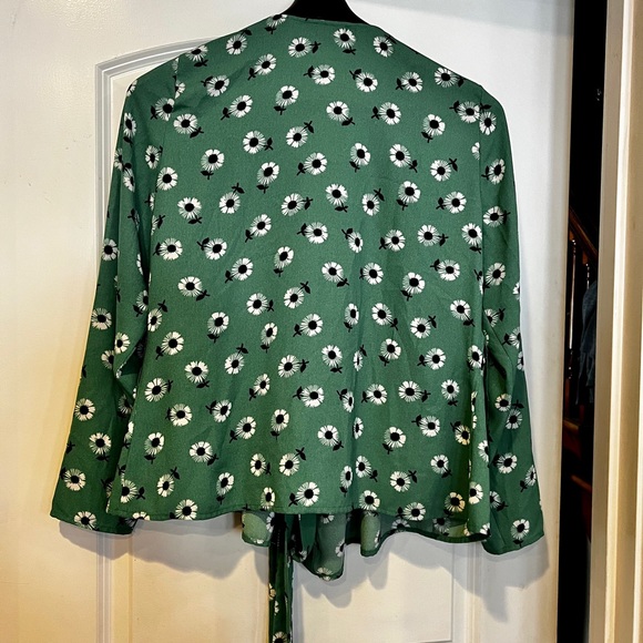 Halogen large floral wrap top, green, in great condition! - Picture 2 of 3